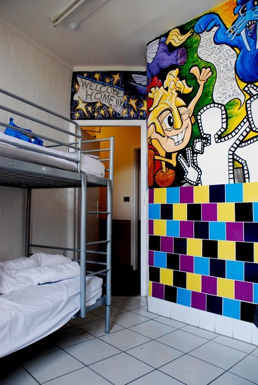 Bob'S Youth Hostel Амстердам Номер фото